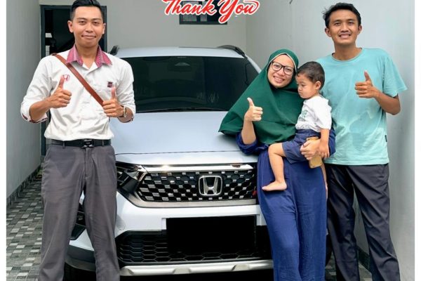 Ibu. Utari